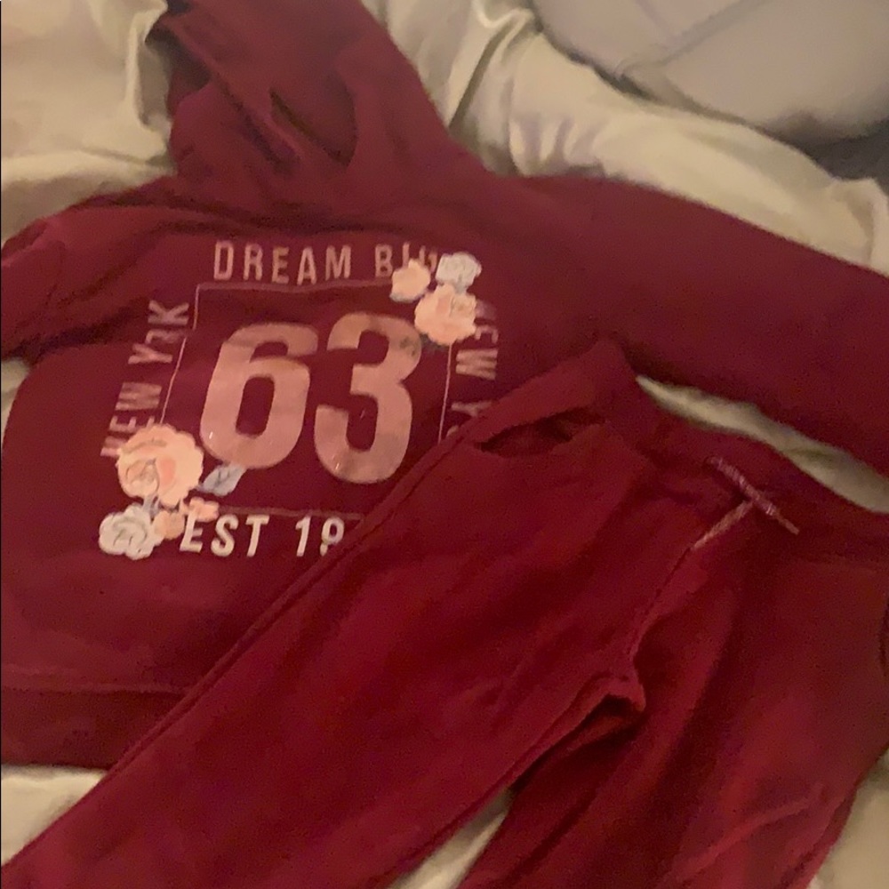 Primark girls sweat size 8 burgundy